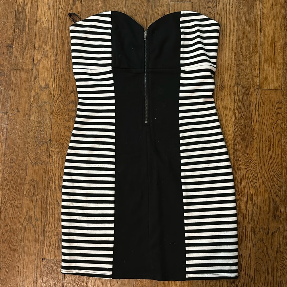 Women’s Strapless Dress, Striped, Size Medium, Excellent Condition!